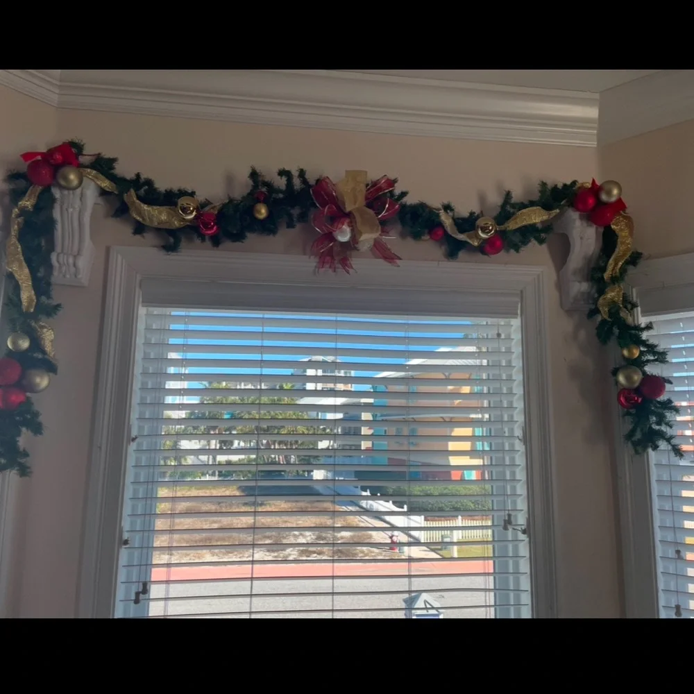 Christmas garland holiday decor table window mirror wreath door 8.5 feet